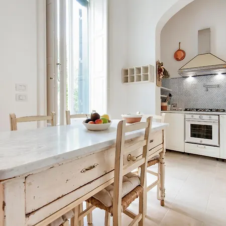 Maison Premiere * Lecce