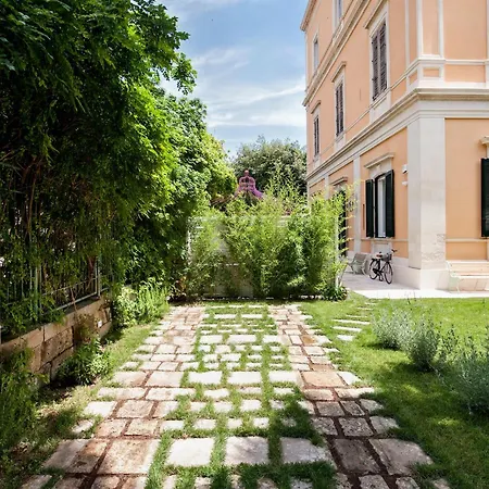 Maison Premiere Σπίτι διακοπών Λέτσε